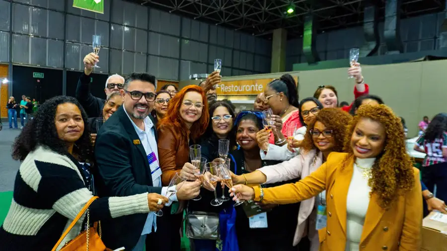 Celebração entre autores